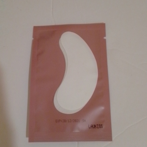 Beginner Eyelash Extension kit - Picture 6 of 6